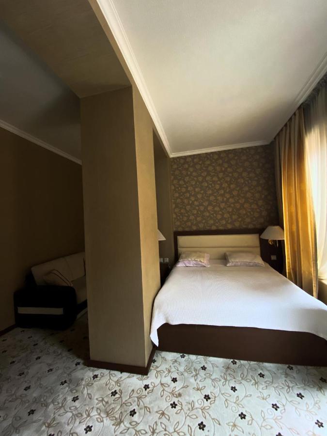 Hotel Empire Kutaisi Eksteriør bilde