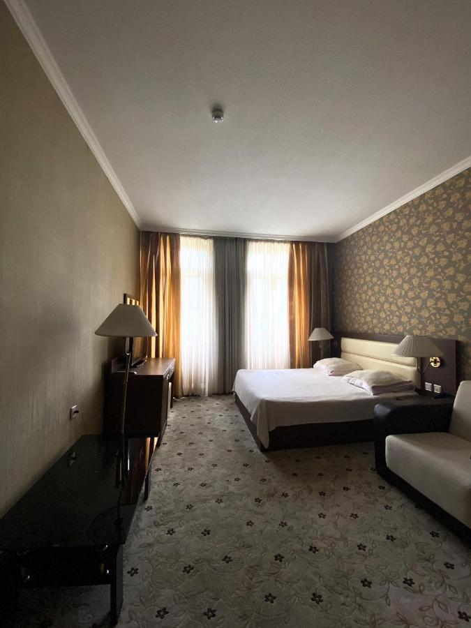 Hotel Empire Kutaisi Eksteriør bilde